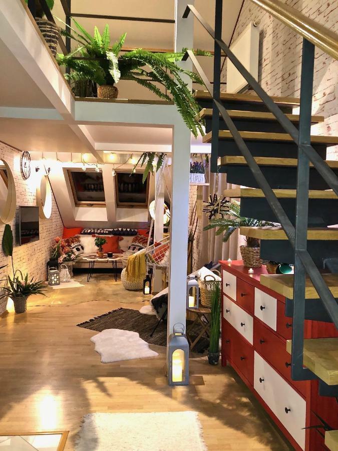 Duplex with quite terrace on Wenceslas sq. Prague Extérieur photo