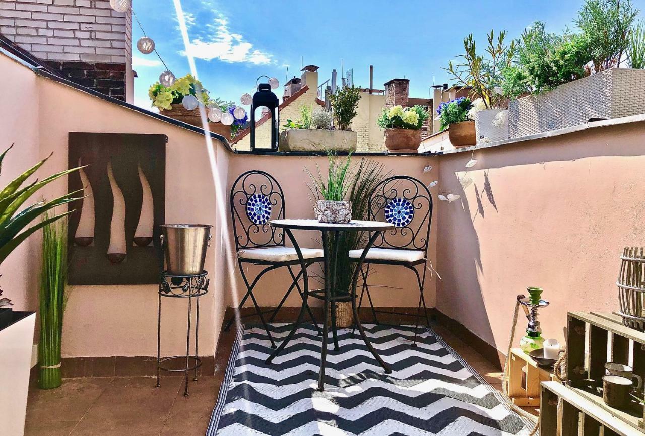 Duplex with quite terrace on Wenceslas sq. Prague Extérieur photo