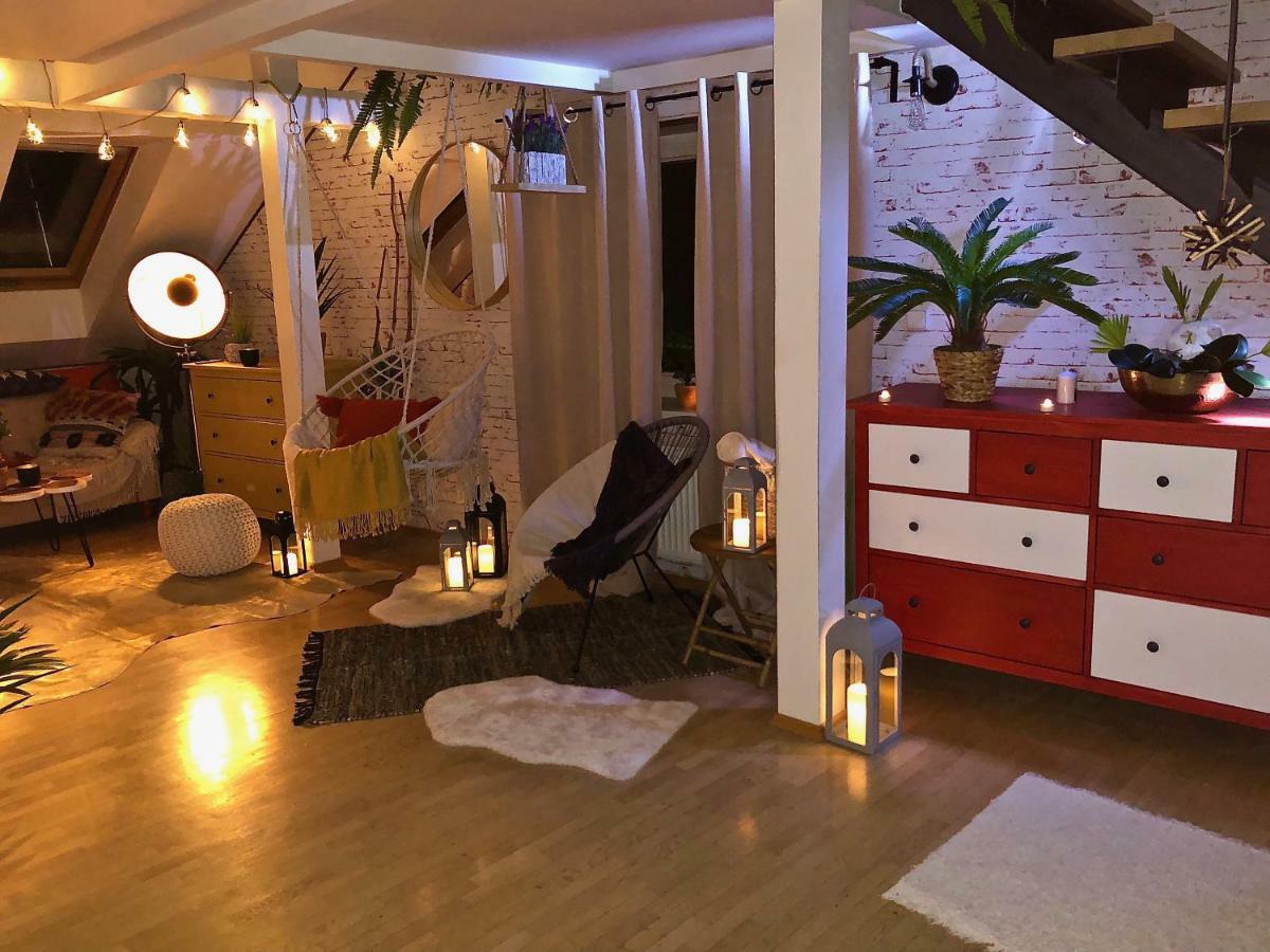 Duplex with quite terrace on Wenceslas sq. Prague Extérieur photo