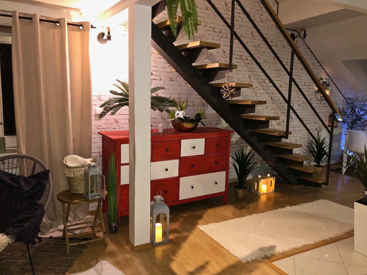 Duplex with quite terrace on Wenceslas sq. Prague Extérieur photo