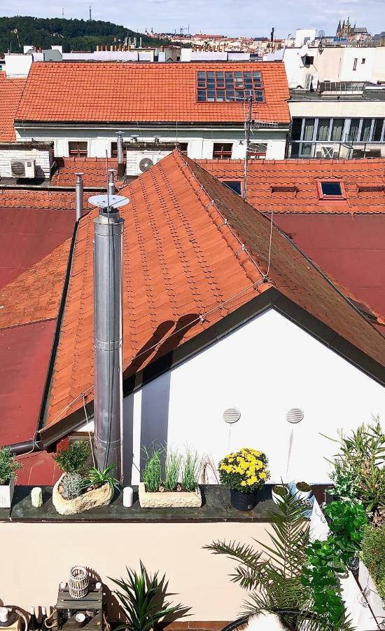 Duplex with quite terrace on Wenceslas sq. Prague Extérieur photo