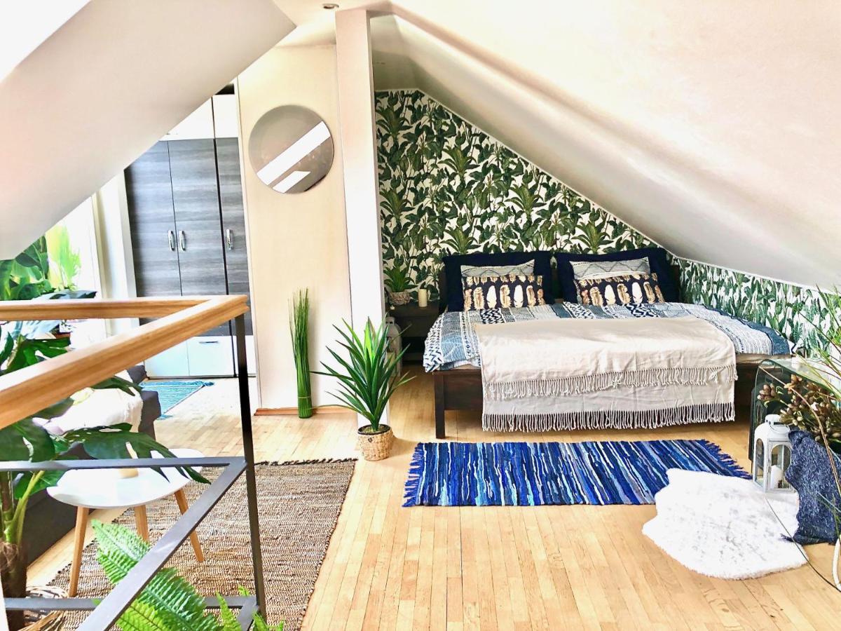 Duplex with quite terrace on Wenceslas sq. Prague Extérieur photo